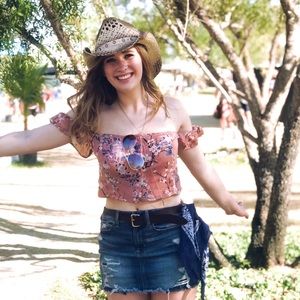 Sadie & Sage Pink off the shoulder crop top